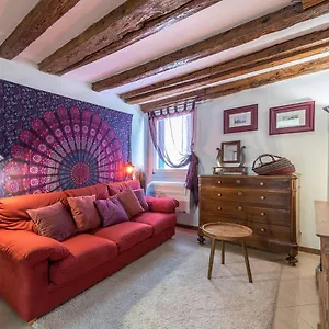 Piccolo - Cozy In The Heart Of Authentic Apartament Wenecja