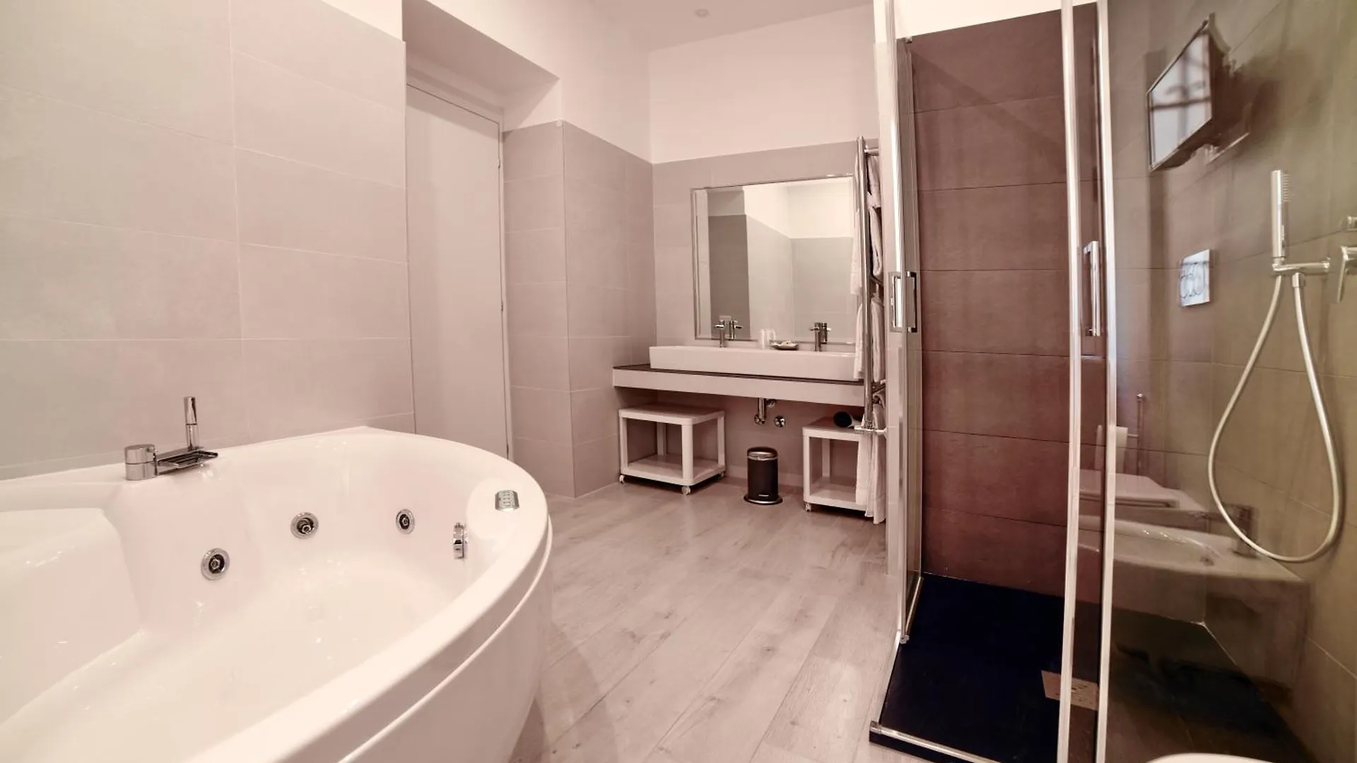 Coladir Guest House Rom